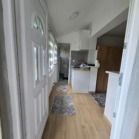 Srebrna Dolina アパート Kremna